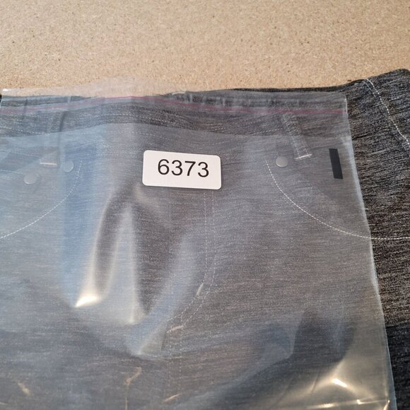 Kuhl Pants Womens 8 Short - Picture 8 of 8